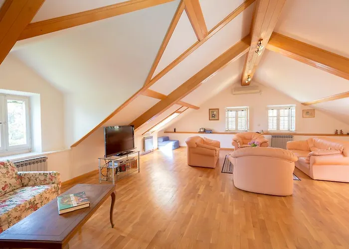 Hedera Estate, House Hedera V בית נופש