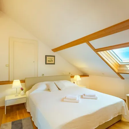 Hedera Estate, House Hedera V Tatil Evi