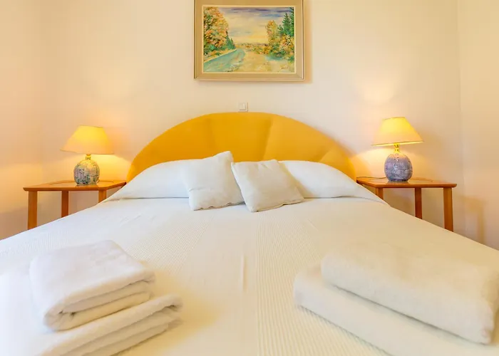 Hedera Estate, House Hedera V Ferienhaus