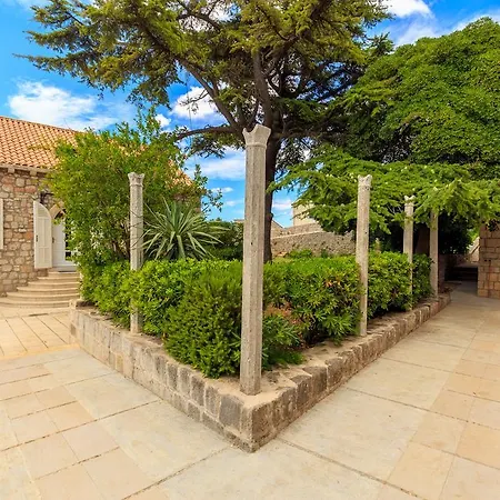 Hedera Estate, House Hedera V Casa de Férias *