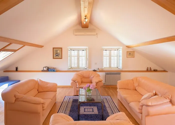 Hedera Estate, House Hedera V